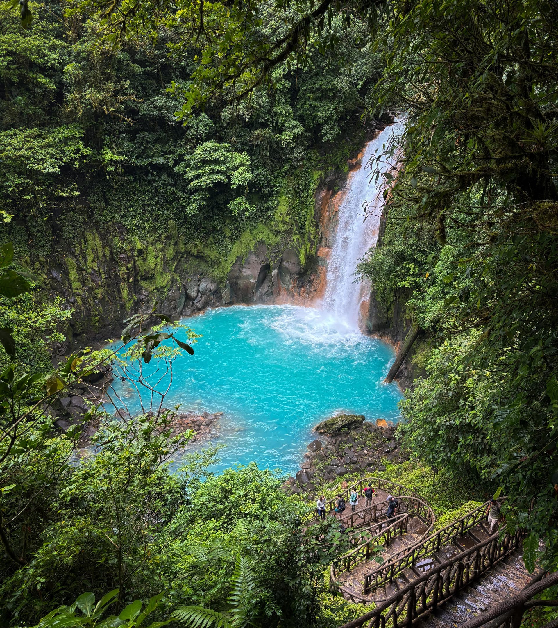 Río Celeste Waterfall